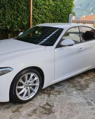 Giulia 2018 2.2 t Super 180cv AT8 PADDLE + VETRI