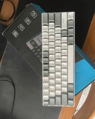 tastiera meccanica rgb