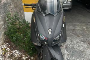 Yamaha T max 530