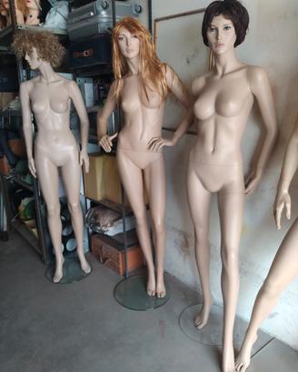 Manichino donna modello realistico