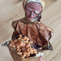 Statuina del presepe in cartapesta leccese