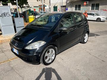 Mercedes Classe A160 per NEOPATENTATI