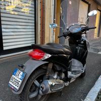 Scarabeo Aprilia 200 2012