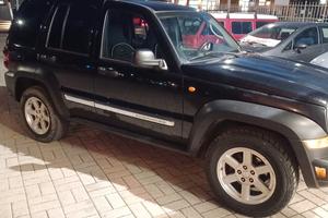 4X4 CHEROKEE 2.8 TURBINA E CATENA NUOVI