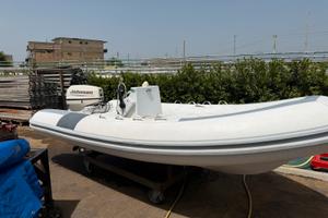 Gommone 430 novurania