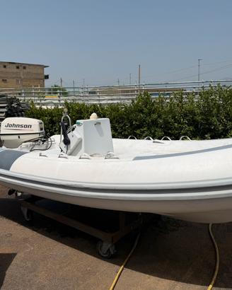Gommone 430 novurania