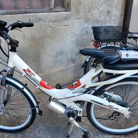 bicicletta con pedalata assisitita