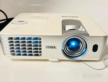 Proiettore Benq ottica corta 0,80 Full HD 3D
