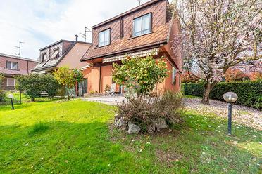 VILLA SINGOLA A ARESE