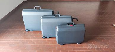 Set 3 valigie Samsonite e beauty case annesso