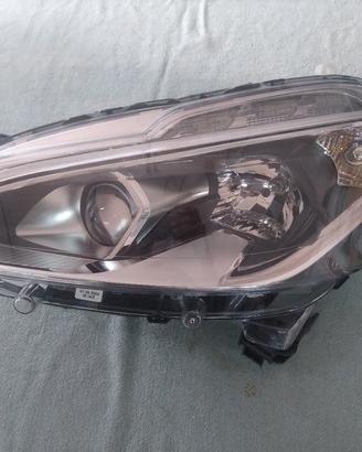 faro sinistro Peugeot 208
