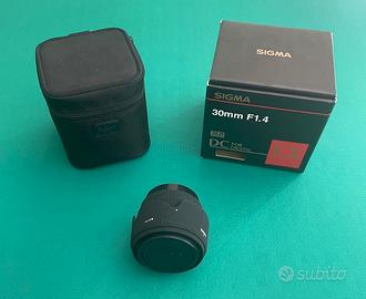 Sigma 30mm f/1.4 EX DC HSM Canon - completo