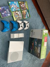 X BOX ONE S CON ROCKET LEAGUE