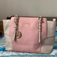 Borsa GUESS rosa/beige – elegante con charm logo