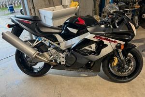 Honda CBR rr 900