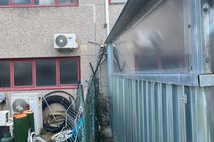 Tettoia in ferro zincato. Tutta inbullonata. 55mq