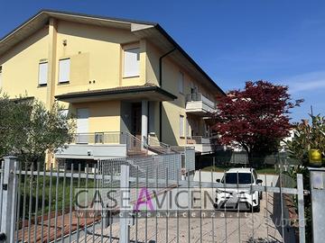 casa a schiera d'angolo