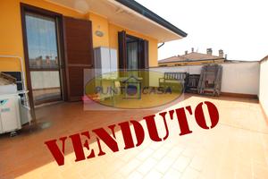 Attico quadrilocale con terrazzo
