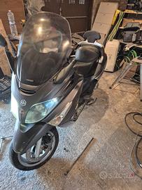 Piaggio xevo125 in buono stato scooter