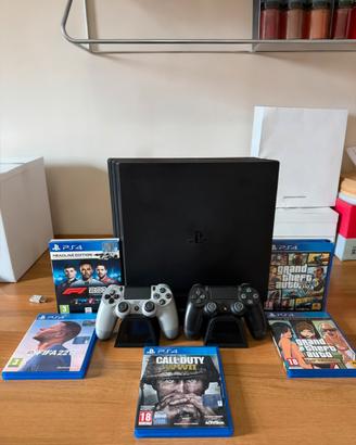 PS4 PRO 1 TB + BASE+ 2 CONTROLLER+ 5 GIOCHI