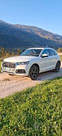 Audi Q5 2.0 tdi S-line