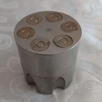 Trita-spezie/erbe in metallo