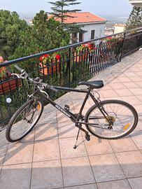 bicicletta Rockrider ST 100