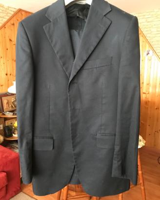 Abito blu da uomo usato