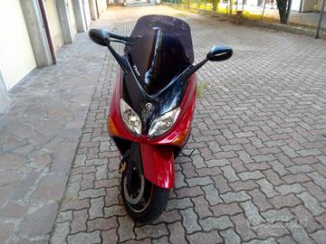 Yamaha T max 500