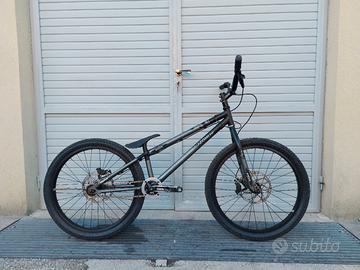 Ozonys Smith 24" Street Trial