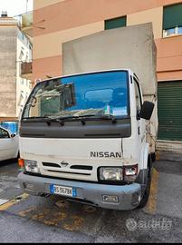Furgone Nissan cabstar 2001