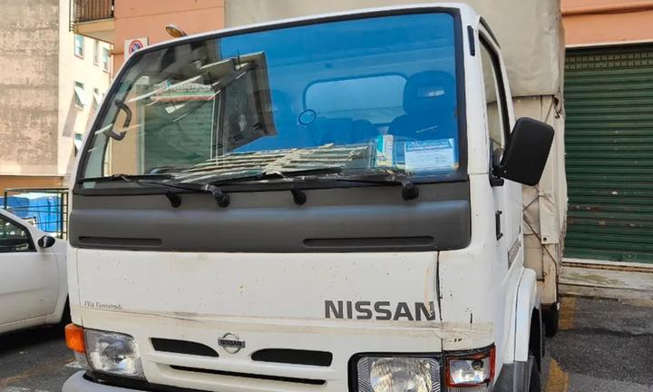 Furgone Nissan cabstar 2001