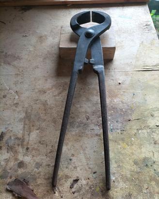 tenaglia per maniscalco