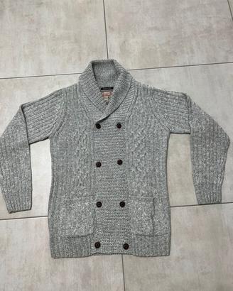 Maglione con chiusura a bottoni 