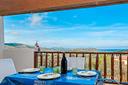 trilo-con-vista-su-porto-taverna