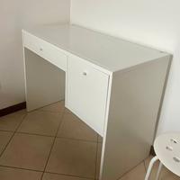 Scrivania / toeletta bianca SYVDE