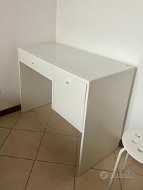 Scrivania / toeletta bianca SYVDE