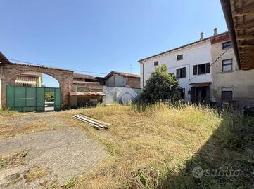 CASA INDIPENDENTE A SEZZADIO