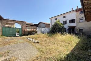 CASA INDIPENDENTE A SEZZADIO