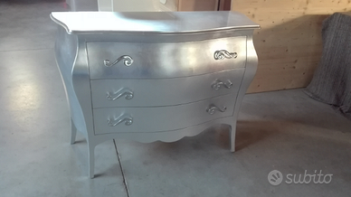 Comò bombato foglia argento