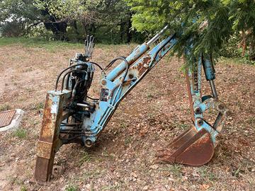 Retro escavatore per trattore