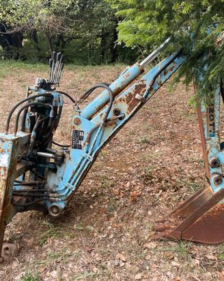 Retro escavatore per trattore