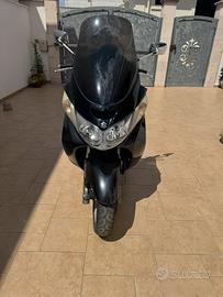 Suzuki burgman an400