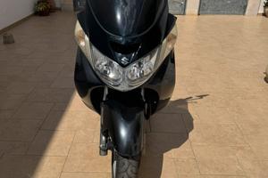 Suzuki burgman an400