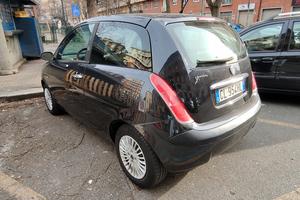  lanciaY 1.2  16V  buone condizioni 
