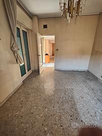 Quattro vani zona via umberto, xx settembre