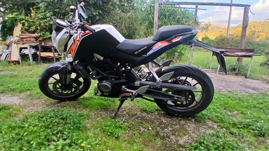 KTM duke 125 2016