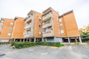 5 LOCALI A GUIDONIA MONTECELIO