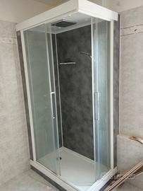 Doccia idromassaggio.