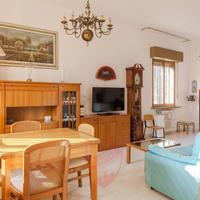 Villa Singola con ampio spazio esterni in Via Priv